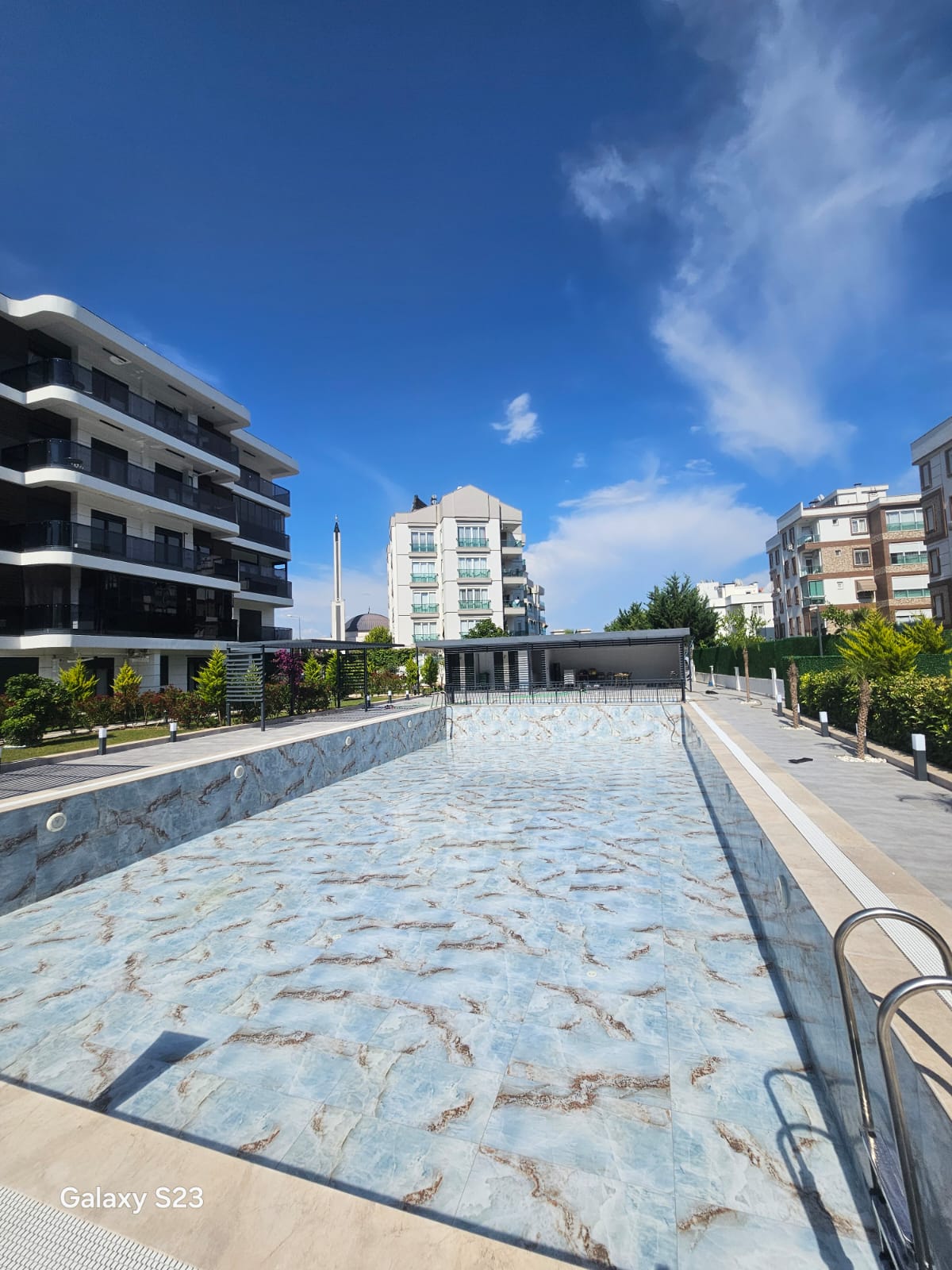 Antalya yüzme havuzu temizliği berrak havuz zemini